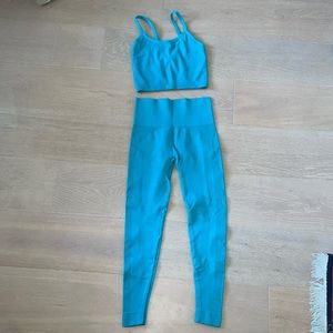 SET ACTIVE top and bottom athleisure both size small